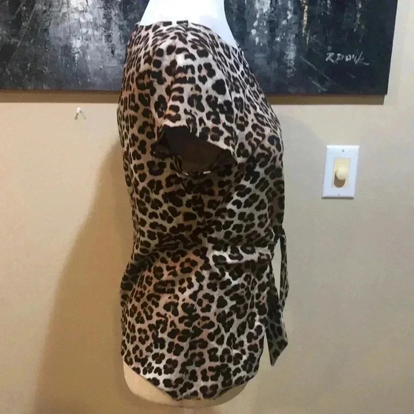 Ann Taylor Animal Print Short Sleeved Figure Flattering Waist Tie Front Top-S - Picture 5 of 8